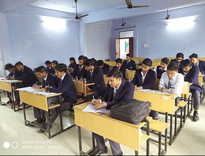 IEM College of Pharmacy Barabanki Class Room photo 2